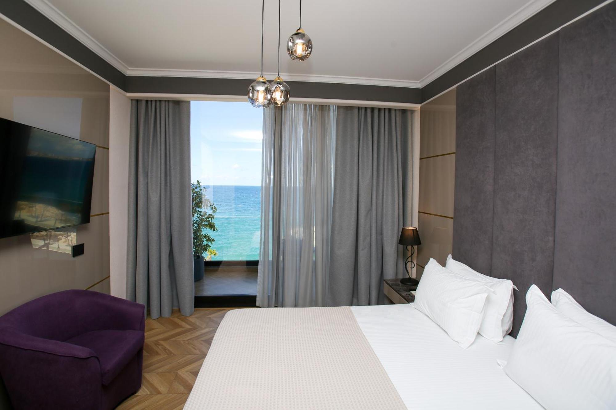 Belvedere Hotel & Spa Vlorë エクステリア 写真